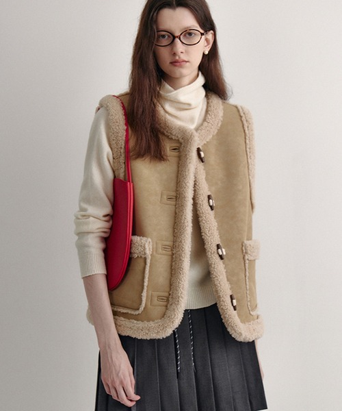 Fano Studios（ファノ ストゥディオズ）の「レトロデザイン ボアパイピング ムートンベスト FD24W374【Fano Studios】（ベスト・レディース・ベージュ・L/M/S）」の2枚目の写真