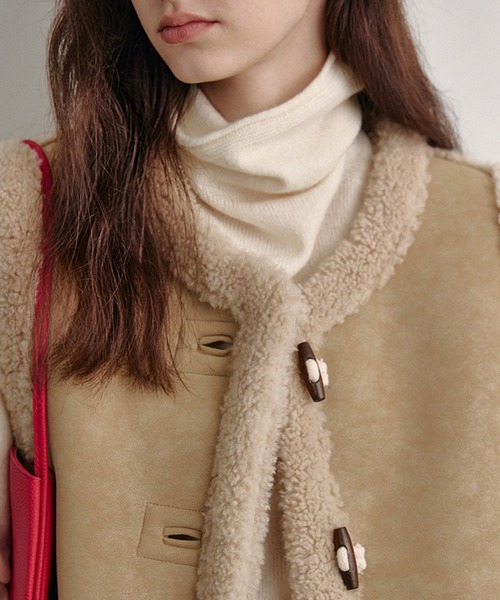 Fano Studios（ファノ ストゥディオズ）の「レトロデザイン ボアパイピング ムートンベスト FD24W374【Fano Studios】（ベスト・レディース・ベージュ・L/M/S）」の8枚目の写真