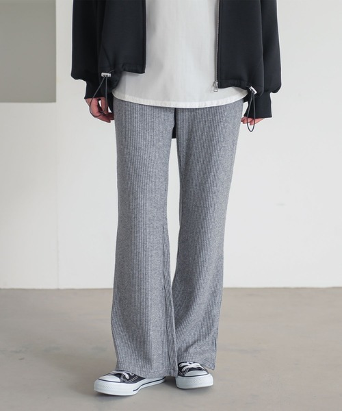 n'OrLABEL（ノアールレーベル）の「『ラメ入りリブフレアパンツ』（その他パンツ・レディース・ブラック/ブラウン/杢グレー・2/1）」の4枚目の写真