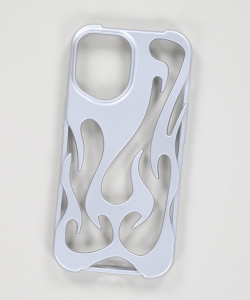 SPINNS（スピンズ）の「iPhone14/15対応/ファイアーメタルiPhoneケース（スマホケース/カバー・レディース・シルバー・15 /14）」の4枚目の写真