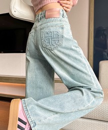『Lilamusant(リラミュゾン)》 エンボスロゴワイドストレートデニムパンツ ウォッシュ加工 ヴティンージライク ワンポイント Y2K 韓国ストリート