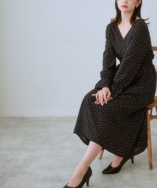nissen(ニッセン)の「後リボンウエストゴムシャーリング水玉ワンピース(ワンピース・レディース・ブラック系/ブラック系1・LL/L/M/S/3L)」の5枚目の写真