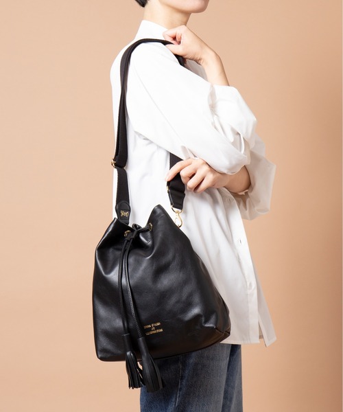 YOUNG&OLSEN The DRYGOODS STORE（ヤングアンドオルセン）の「【YOUNG&OLSEN】別注　SMOOTH LEATHER DS BAG（ショルダーバッグ・レディース・ベージュ/ブラック・FREE）」の17枚目の写真