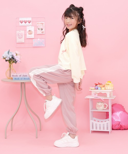 Bee des Bee（ビーデスビー）の「ライン パラシュートパンツ（その他パンツ・キッズ・ピンク/ブラック/ブラック系その他/チャコールグレー・150cm/140cm/130cm/120cm/110cm/100cm/160cm）」の13枚目の写真