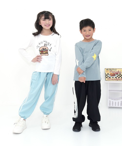 Bee des Bee（ビーデスビー）の「ライン パラシュートパンツ（その他パンツ・キッズ・ピンク/ブラック/ブラック系その他/チャコールグレー・150cm/140cm/130cm/120cm/110cm/100cm/160cm）」の16枚目の写真