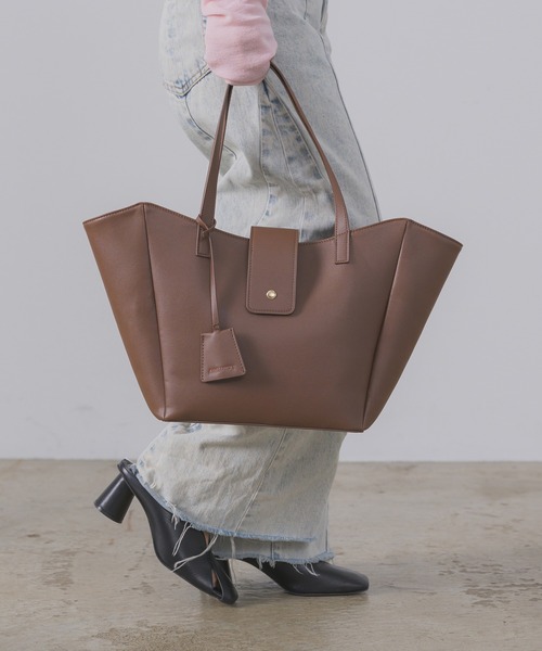 INTER FACTORY（インターファクトリー）の「ワンハンドルトートバッグ【A4サイズ収納 / 通勤・通学にも◎】made in INTER FACTORY（トートバッグ・レディース・ブラック/ブラウン・FREE）」の12枚目の写真