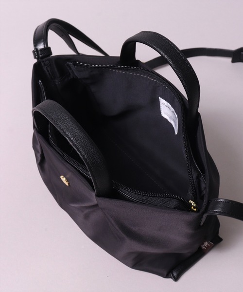 Legato Largo（レガートラルゴ）の「(LF)【Legato Largo】2ポケット 肩楽(かたらく) ナイロン ミニ ショルダーバッグ（ショルダーバッグ・レディース・ブラック/グレー/ライトブラウン/ネイビー・ONE SIZE）」の18枚目の写真