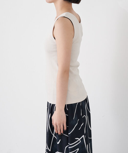 Jena espace merveilleux（ジェナ　エスパスメルヴェイユ）の「リブタンクトップ（キャミソール・レディース・ベージュ/ブラック/オフホワイト・FREE）」の16枚目の写真