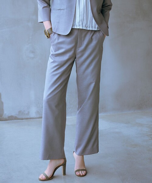 J.PRESS Ladies(J.プレス レディス)の「【セットアップ対応・洗える・UV加工・吸水速乾】OXIJEWELストレッチ ストレート パンツ(その他パンツ・レディース・ネイビー系/ライトグレー系/ベージュ系/シルバー系・XS/S)」の1枚目の写真
