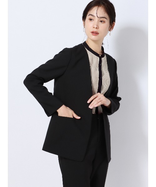 SUIT SQUARE(スーツスクエア)の「ピンタックバイカラーブラウス 8分袖 ウォッシャブル マットジョーゼット 無地(シャツ/ブラウス・レディース・ベージュ系/ホワイト系/ネイビー系・38(9号)/40(11号))」の4枚目の写真