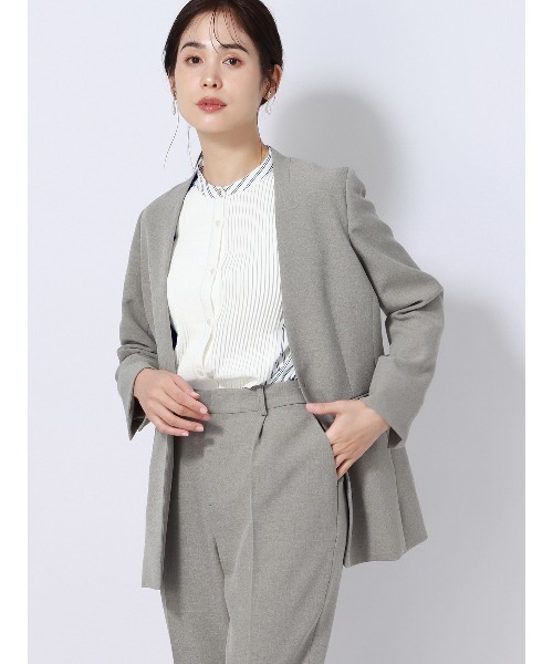 SUIT SQUARE(スーツスクエア)の「ピンタックバイカラーブラウス 8分袖 ウォッシャブル マットジョーゼット 無地(シャツ/ブラウス・レディース・ベージュ系/ホワイト系/ネイビー系・38(9号)/40(11号))」の22枚目の写真