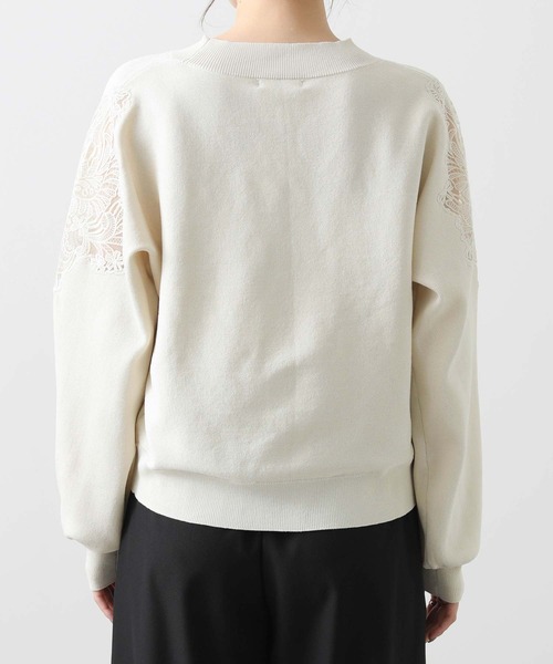 Gready Brilliant(グレディブリリアン)の「肩刺しゅうレースニット(ニット/セーター・レディース・アイボリー/コーラルピンク・38)」の12枚目の写真