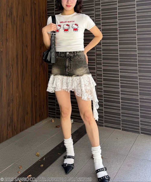 4GEEKS BY SPIRALGIRL(フォーギークスバイスパイラルガール)の「【Sanrio characters/サンリオキャラクターズ】ハローキティプリントちびTシャツ(Tシャツ/カットソー・レディース・ホワイト/ブラック・FREE)」の8枚目の写真