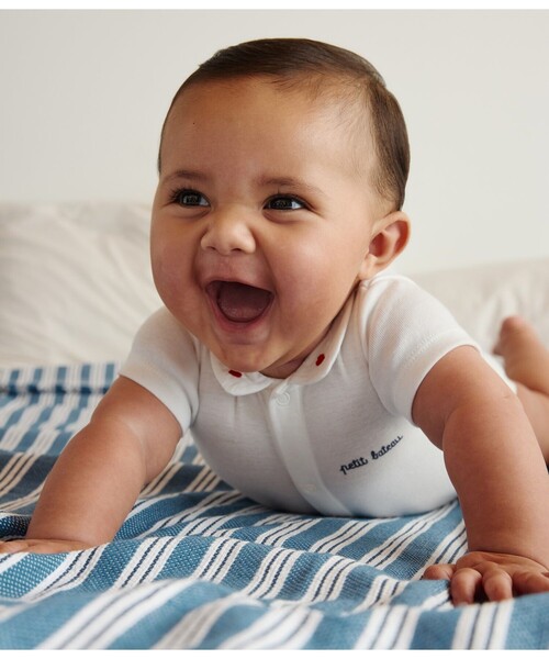 PETIT BATEAU(プチバトー)の「衿付き半袖ボディ(ロンパース・キッズ・オフホワイト・12MONTH/18MONTH/6MONTH)」の2枚目の写真