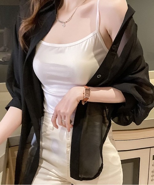 maison de LATIR(メゾンドラティール)の「透け感がトレンドの夏服UVカットシアーシャツ(シャツ/ブラウス・レディース・ブラック/ホワイト/グリーン/パープル・ONESIZE)」の6枚目の写真