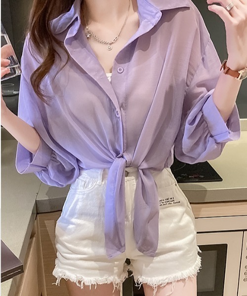 maison de LATIR(メゾンドラティール)の「透け感がトレンドの夏服UVカットシアーシャツ(シャツ/ブラウス・レディース・ブラック/ホワイト/グリーン/パープル・ONESIZE)」の19枚目の写真