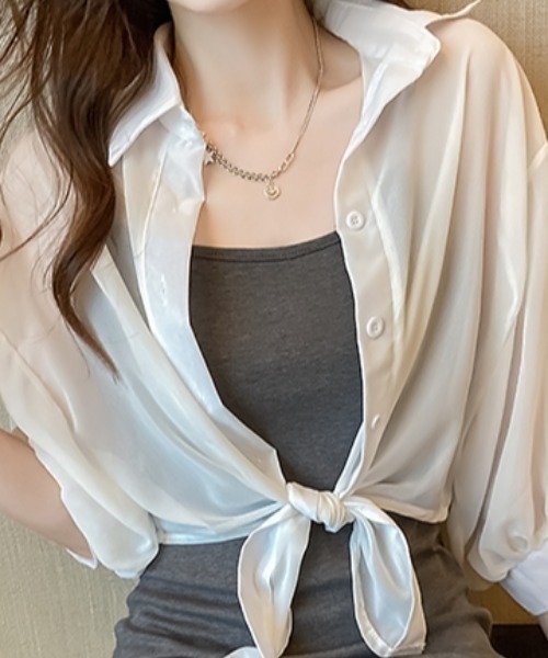 maison de LATIR(メゾンドラティール)の「透け感がトレンドの夏服UVカットシアーシャツ(シャツ/ブラウス・レディース・ブラック/ホワイト/グリーン/パープル・ONESIZE)」の11枚目の写真