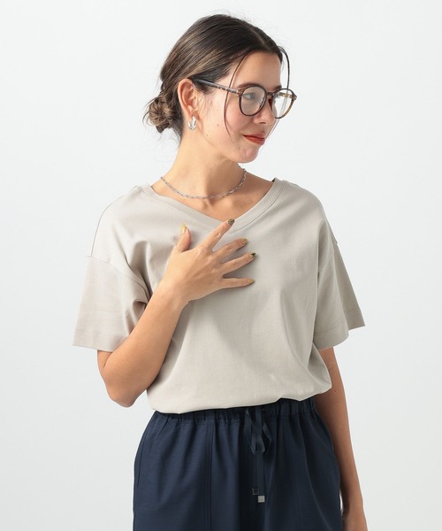 BAYFLOW（ベイフロー）の「[V・Uネックで着られる]シルケット2WAY半袖T（Tシャツ/カットソー・レディース・ブラック/オフホワイト/ライトグレー/ミント・LARGE/SMALL/MEDIUM）」の3枚目の写真