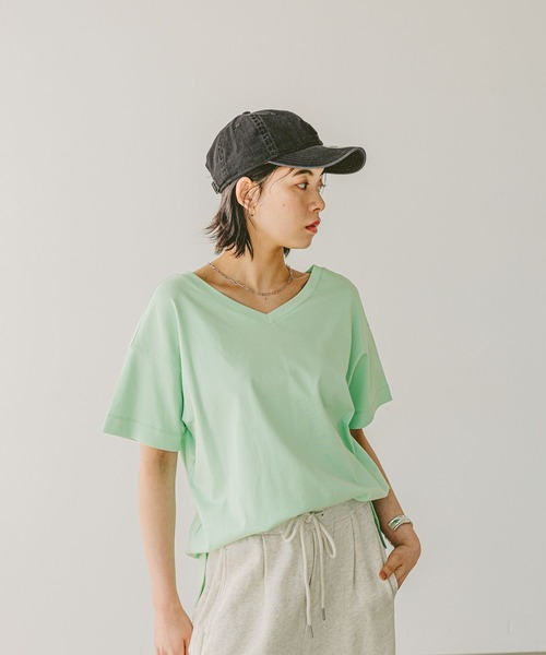 BAYFLOW（ベイフロー）の「[V・Uネックで着られる]シルケット2WAY半袖T（Tシャツ/カットソー・レディース・ブラック/オフホワイト/ライトグレー/ミント・LARGE/SMALL/MEDIUM）」の6枚目の写真