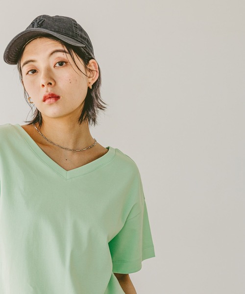 BAYFLOW（ベイフロー）の「[V・Uネックで着られる]シルケット2WAY半袖T（Tシャツ/カットソー・レディース・ブラック/オフホワイト/ライトグレー/ミント・LARGE/SMALL/MEDIUM）」の7枚目の写真