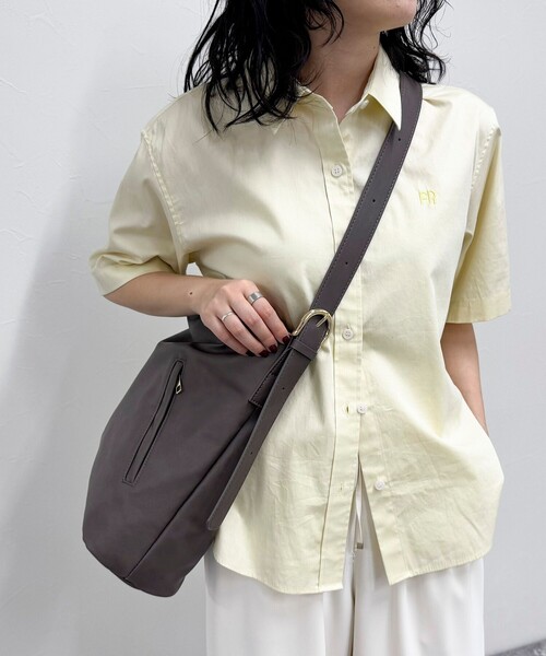 fredy emue（フレディエミュ）の「【maison vert /メゾンヴェール】アウトポケワンハンドルトートバッグ（ショルダーバッグ・レディース・アイボリー/ブラック/ブラウン・FREE）」の6枚目の写真