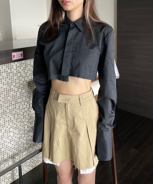 Mela(メラ)の「カットオフクロップドシャツ(シャツ/ブラウス・レディース・ブラック・L/S/M)」の11枚目の写真