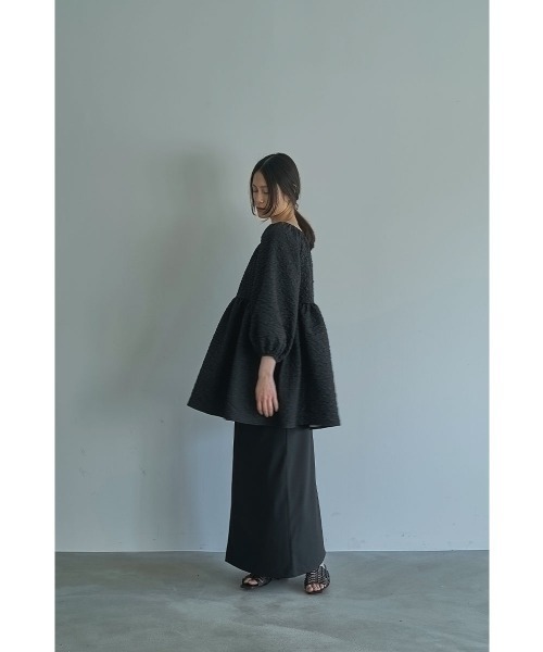 marjour（マージュール）の「RIPPLE TUNIC（シャツ/ブラウス・レディース・ブラック・M）」の3枚目の写真