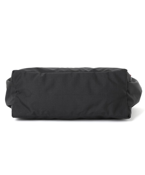 Manhattan Portage（マンハッタンポーテージ）の「RAMBLE ACTION BAG（ショルダーバッグ・メンズ・ブルー/ブラック・MEDIUM）」の14枚目の写真