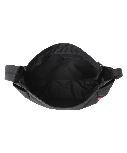 Manhattan Portage（マンハッタンポーテージ）の「RAMBLE ACTION BAG（ショルダーバッグ・メンズ・ブルー/ブラック・MEDIUM）」の13枚目の写真