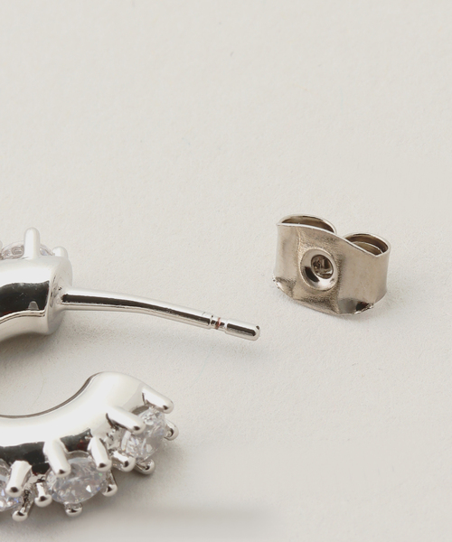 JUSTINE CLENQUET(ジュスティーヌクランケ)の「【JUSTINE CLENQUET/ジャスティーヌ クランケ】NINA SMALL EARRINGS:ピアス(両耳)(ピアス(両耳用)・レディース・シルバー・FREE)」の3枚目の写真