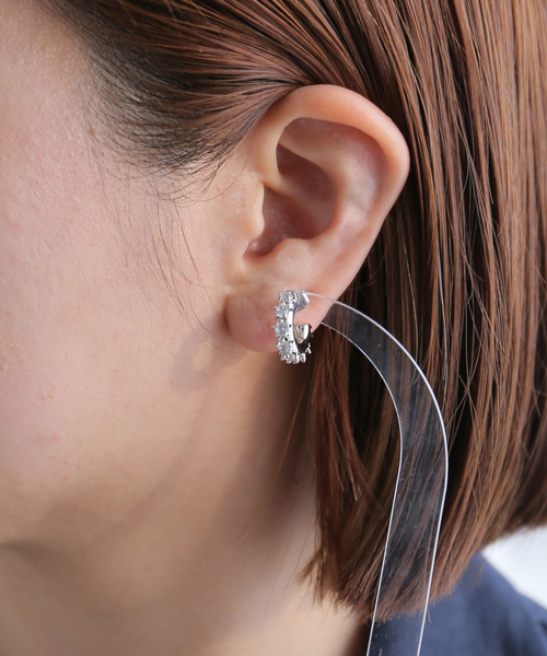JUSTINE CLENQUET(ジュスティーヌクランケ)の「【JUSTINE CLENQUET/ジャスティーヌ クランケ】NINA SMALL EARRINGS:ピアス(両耳)(ピアス(両耳用)・レディース・シルバー・FREE)」の6枚目の写真
