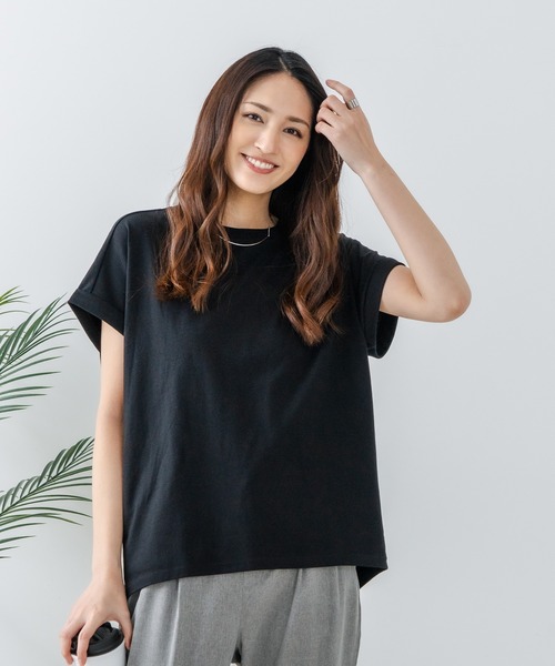 LB/S (エルビーエス)の「【汗染みの目立ちにくいTシャツ ZEROSTAIN/ゼロステイン】ロールカフラウンドヘムTシャツ 撥水・防汚加工 涼しい・透けにくい 大人カジュアル(Tシャツ/カットソー・レディース・スミクロ/ダークグリーン/ブラック/ホワイト/パープル/オフホワイト・LARGE/MEDIUM)」の15枚目の写真