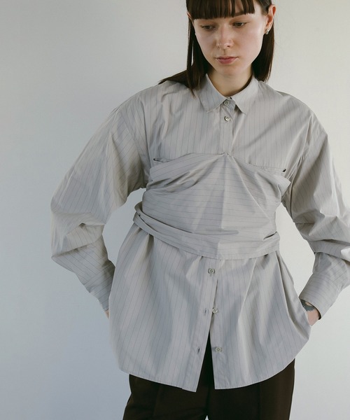 MANOF（マノフ）の「MULTIWAY SHIRTS（シャツ/ブラウス・レディース・ホワイト/ベージュ/ブルー・S/M）」の2枚目の写真