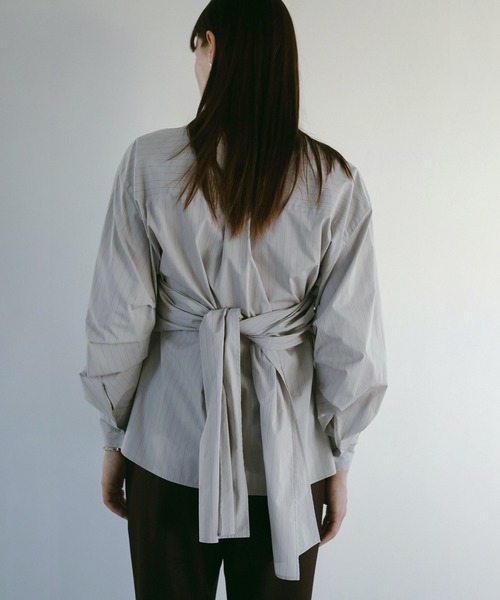 MANOF（マノフ）の「MULTIWAY SHIRTS（シャツ/ブラウス・レディース・ホワイト/ベージュ/ブルー・S/M）」の18枚目の写真