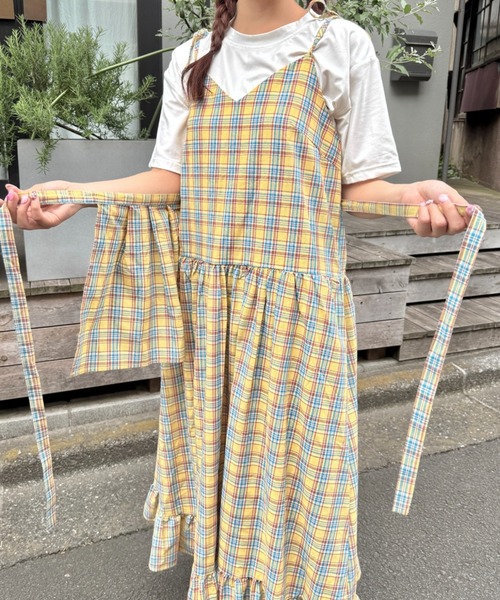 SOLLON.（ソルロン）の「チェック柄フリルリボンキャミワンピース（ワンピース・レディース・イエロー/ピンク/ネイビー/レッド・FREE）」の17枚目の写真
