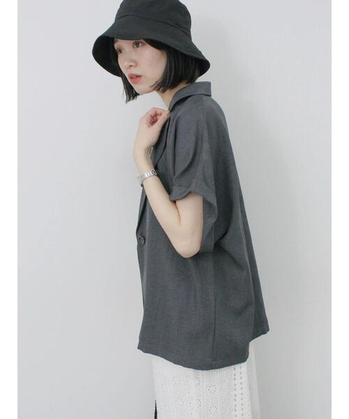 Samansa Mos2 blue(サマンサモスモスブルー)の「【接触冷感】ネックカバー付バケットハット(ハット・レディース・ベージュ/ブラック・F)」の6枚目の写真