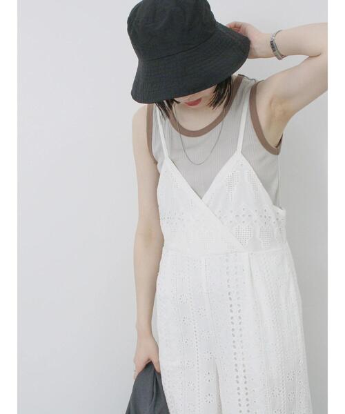 Samansa Mos2 blue(サマンサモスモスブルー)の「【接触冷感】ネックカバー付バケットハット(ハット・レディース・ベージュ/ブラック・F)」の12枚目の写真