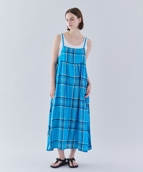 O'NEIL of DUBLIN(オニールオブダブリン)の「O'NEIL OF DUBLIN | リネン キャミソールワンピース WOMEN(ワンピース・レディース・ブルー系その他/グリーン系その他・8)」の2枚目の写真