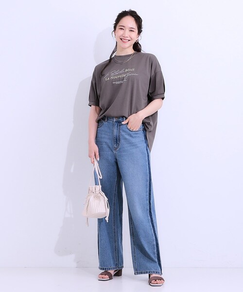 DRESKIP(ドレスキップ)の「【S-LL/ひんやり/UV】こなれ感あるぷっくりラメ デザインロゴTシャツ(Tシャツ/カットソー・レディース・ライトパープル/ライトベージュ/オフホワイト/チャコールグレー/ブラウン系・01/02/03/04)」の11枚目の写真