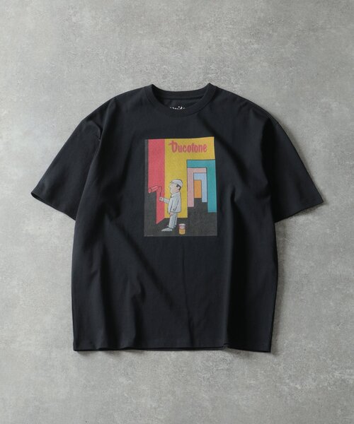 EDIFICE（エディフィス）の「SAVIGNAC (サヴィニャック) 別注 French Company プリント Tシャツ（Tシャツ/カットソー・メンズ・ブラック系その他/ブラック/ホワイト×ホワイト/アイボリー/ホワイト/ホワイト系その他/グリーン/ブルー系その他・MEDIUM/LARGE/X-LARGE）」の6枚目の写真