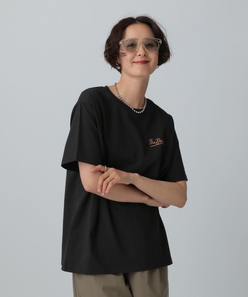 LEPSIM(レプシィム)の「オーバーサイズフォトT 492409(Tシャツ/カットソー・レディース・ライトグレー/チャコールグレー/オフホワイト・FREE)」の4枚目の写真