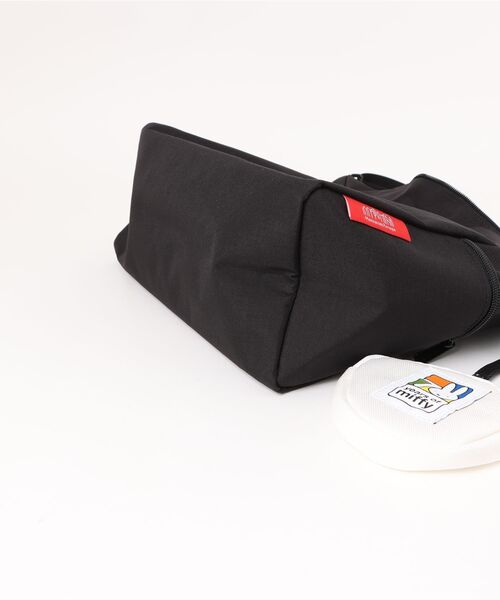 Manhattan Portage(マンハッタンポーテージ)の「BED-STUY SHOULDER BAG 500D CORDURA MIFFY 70TH(ショルダーバッグ・レディース・ブラック・SMALL)」の17枚目の写真
