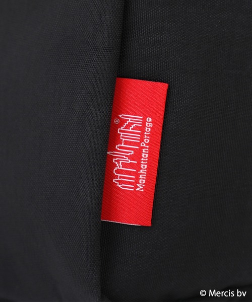 Manhattan Portage(マンハッタンポーテージ)の「BED-STUY SHOULDER BAG 500D CORDURA MIFFY 70TH(ショルダーバッグ・レディース・ブラック・SMALL)」の5枚目の写真
