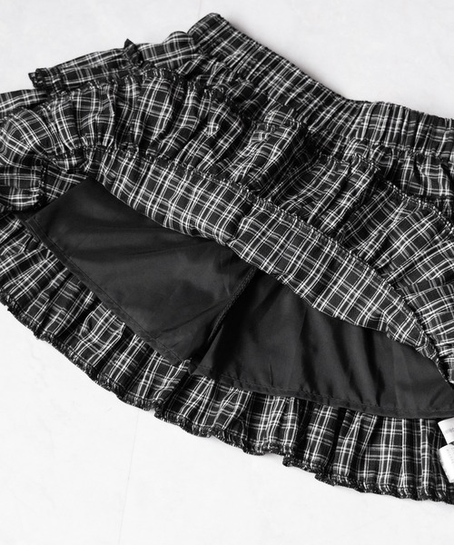 me+em select（ミームセレクト）の「【 インナーパンツ裏地付 】ティアードフリルチェックミニスカート ／ tiered frill check mini skirt（スカート・レディース・ブラック・FREE）」の16枚目の写真