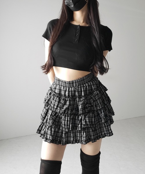 me+em select（ミームセレクト）の「【 インナーパンツ裏地付 】ティアードフリルチェックミニスカート ／ tiered frill check mini skirt（スカート・レディース・ブラック・FREE）」の9枚目の写真