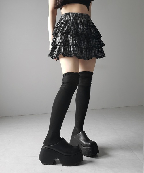 me+em select（ミームセレクト）の「【 インナーパンツ裏地付 】ティアードフリルチェックミニスカート ／ tiered frill check mini skirt（スカート・レディース・ブラック・FREE）」の13枚目の写真