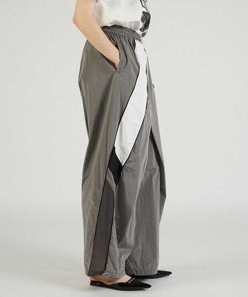 PRANK PROJECT（プランクプロジェクト）の「ディフォームトラックパンツ / Deform Track Pants（その他パンツ・レディース・グレー/ネイビー/イエロー・36/38）」の15枚目の写真