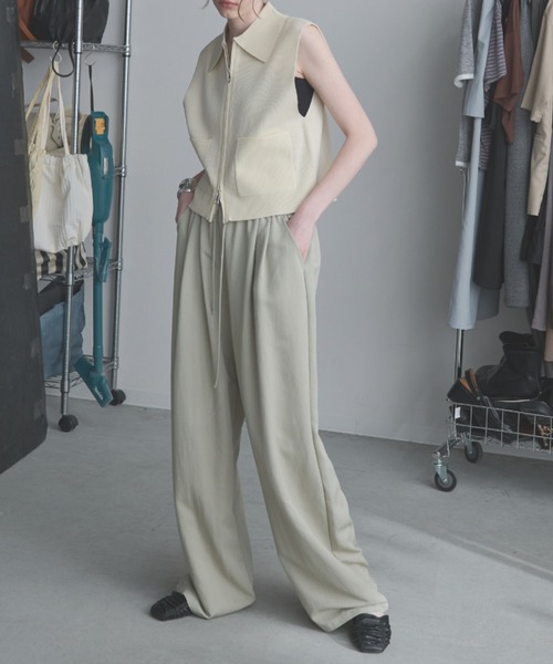 Aunt Marie's(アントマリーズ)の「ノースリーブジップポロベスト/トップス(ベスト・レディース・アイボリー/ブラウン/ブラック・FREE)」の8枚目の写真