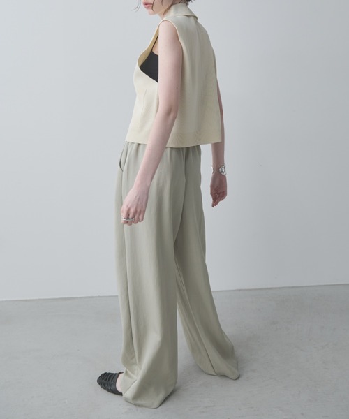 Aunt Marie's(アントマリーズ)の「ノースリーブジップポロベスト/トップス(ベスト・レディース・アイボリー/ブラウン/ブラック・FREE)」の9枚目の写真