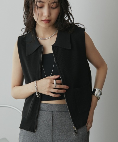 Aunt Marie's(アントマリーズ)の「ノースリーブジップポロベスト/トップス(ベスト・レディース・アイボリー/ブラウン/ブラック・FREE)」の13枚目の写真